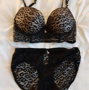 Bra and panty set